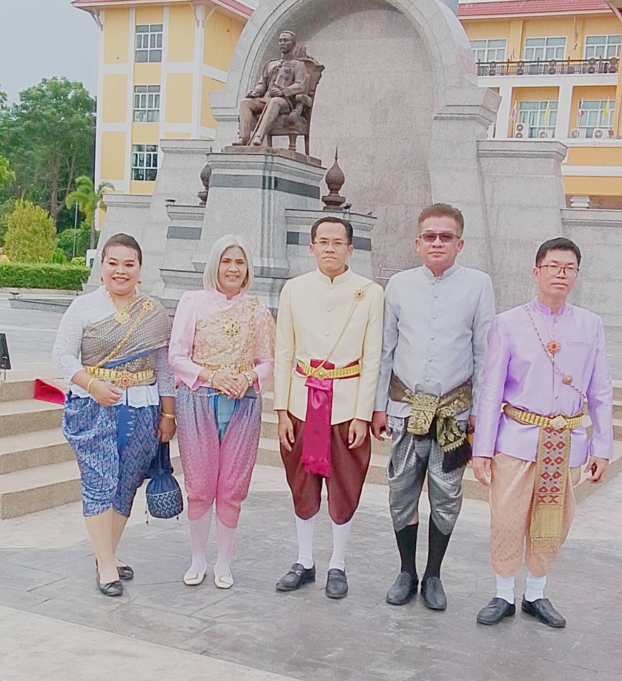 title - ร่ามพิธีถวายบังคมพระบรมราชานุสาวรีย์ พระบาทสมเด็จพระจุลจอมเกล้าเจ้าอยู่หัว (รัชกาลที่ 5) ภายใต้แนวคิด 